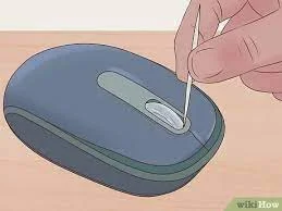 how to clean a computer mouse
